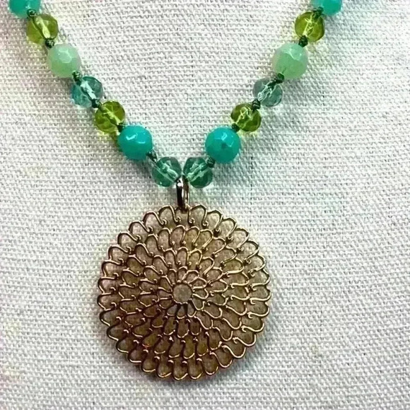 Vintage Monet Green Glass Bead Necklace with Gold Circle Pendant - Picture 2 of 4